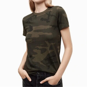 TNA/ MAGEE Short sleeve/ T-shirt/ Green camo/ Size US XS